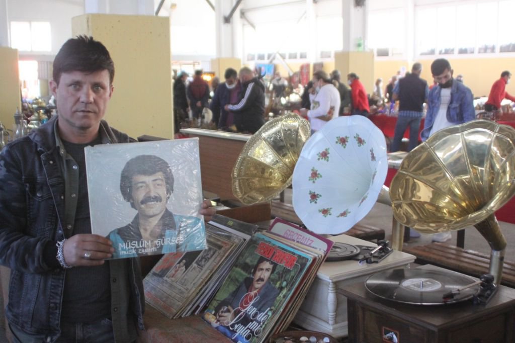 221 YILLIK DAKTİLO SATIŞA  SUNULDU