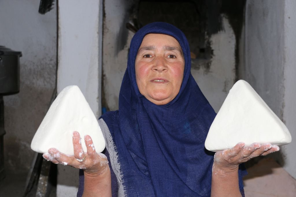 KEŞ YAPARAK EV EKONOMİSİNİ KATKI SAĞLIYOR