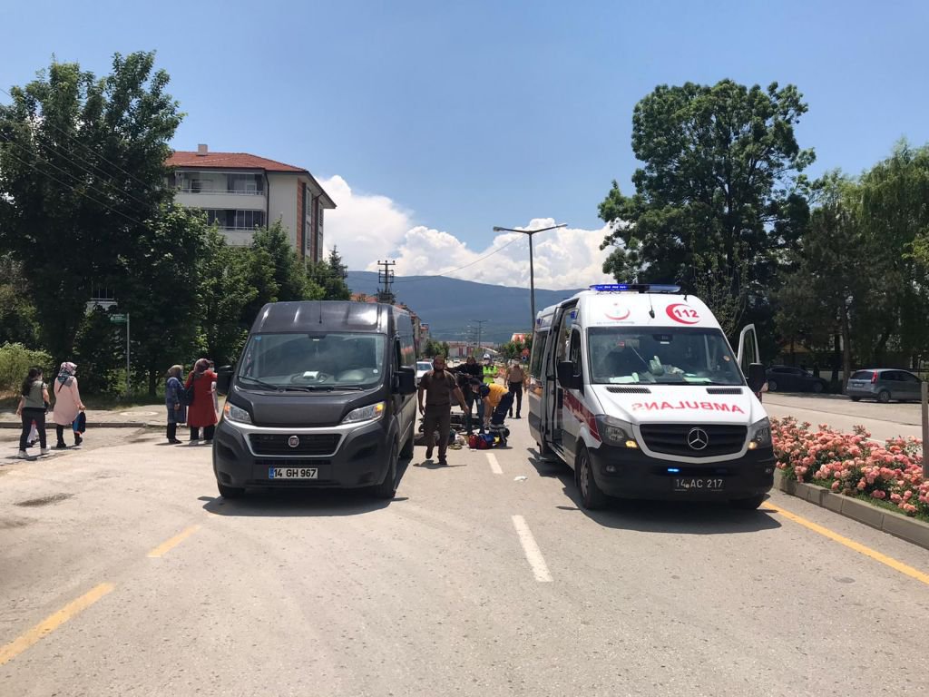 70 YAŞINDAKİ KADINA KARGO ARACI ÇARPTI