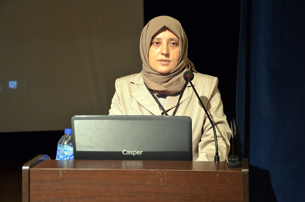 ANNELER ÜNİVERSİTEDE EĞİTİM PROGRAMINDA BULUŞTU