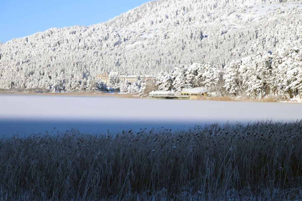 ABANT GÖLÜ BUZ TUTTU !