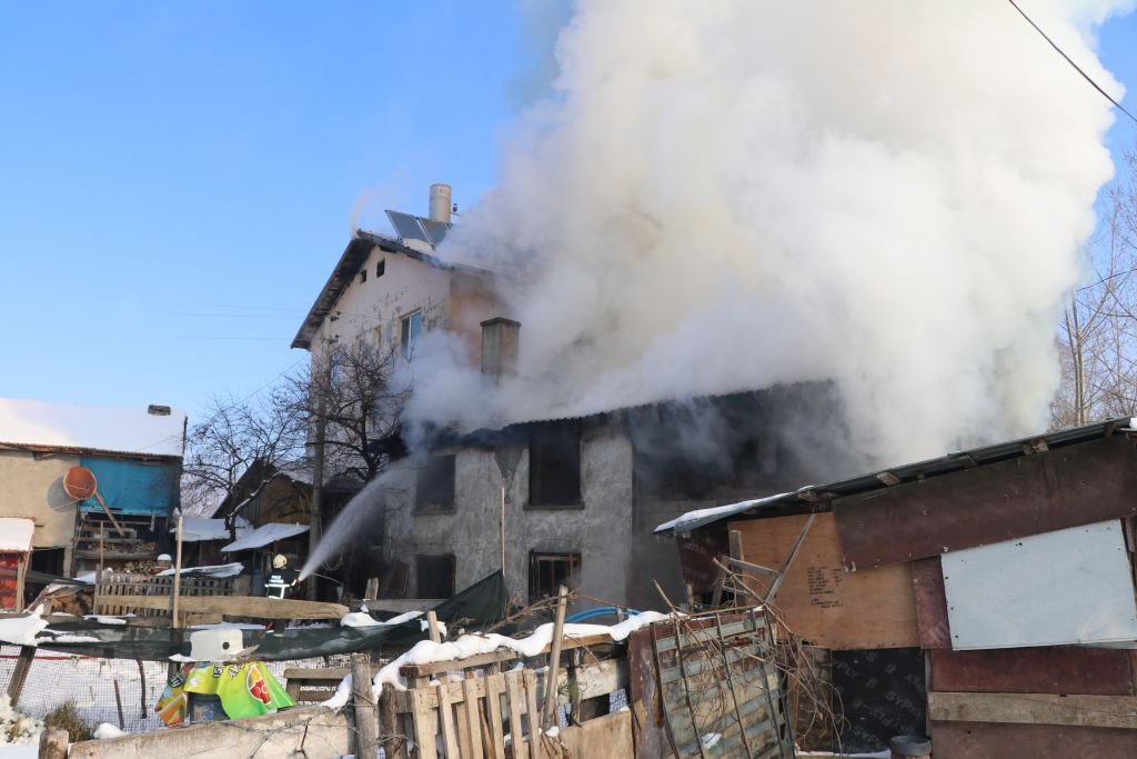 ALEVLER BİR ANDA SARDI !