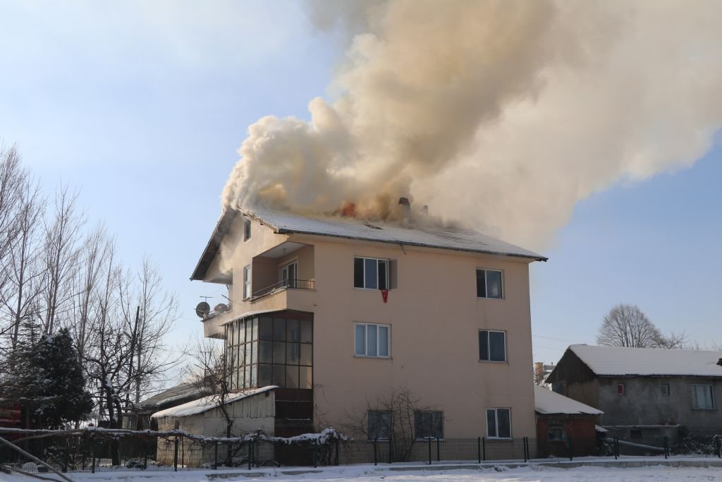 ALEVLER BİR ANDA SARDI !