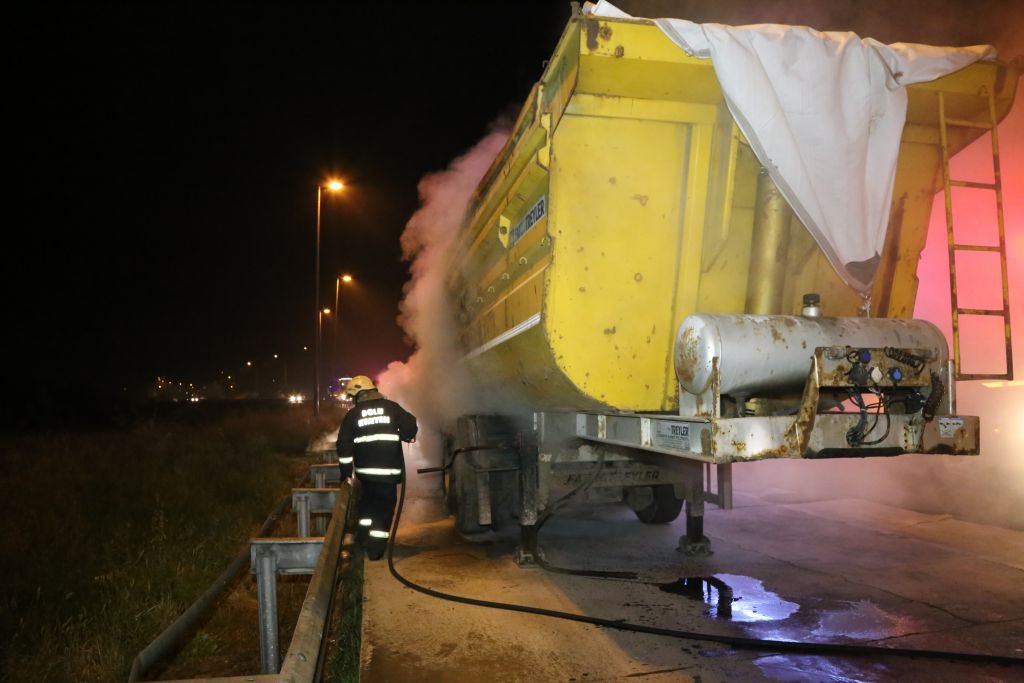 ARKA ARKAYA ALEV ALEV YANDILAR