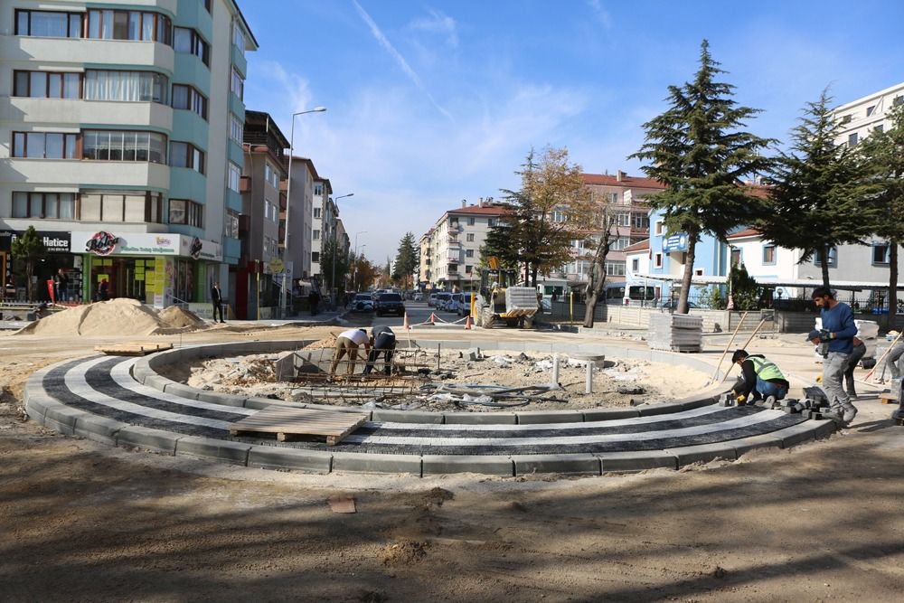 ATATÜRK BULVARINDAKİ TRAFİK IŞIKLARI KALKIYOR