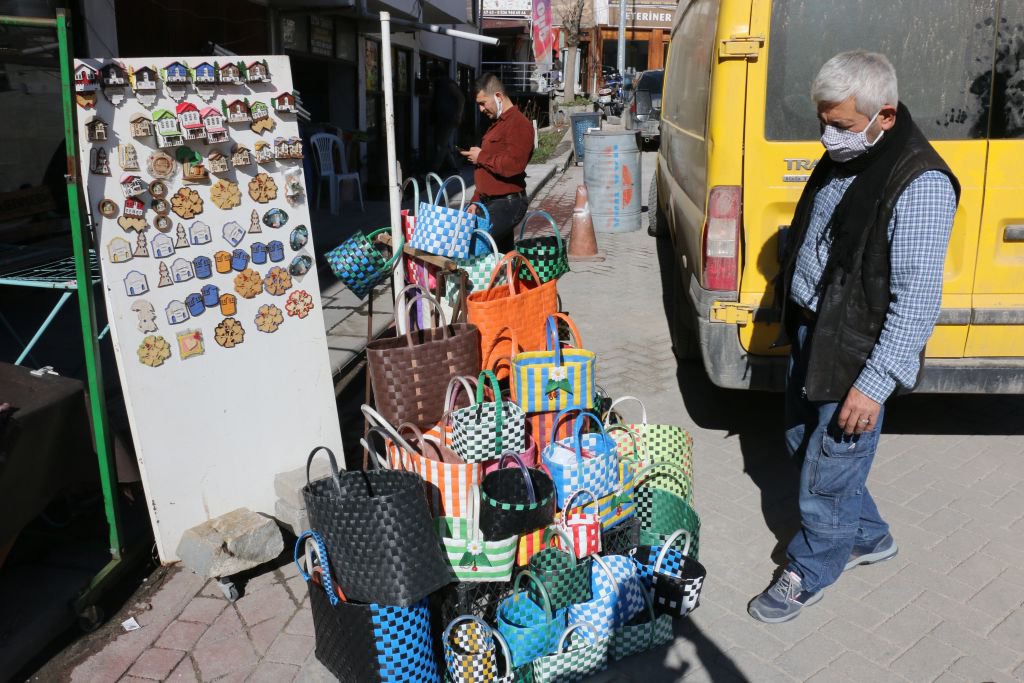 ATIKLARI EKONOMİYE KAZANDIRIYOR