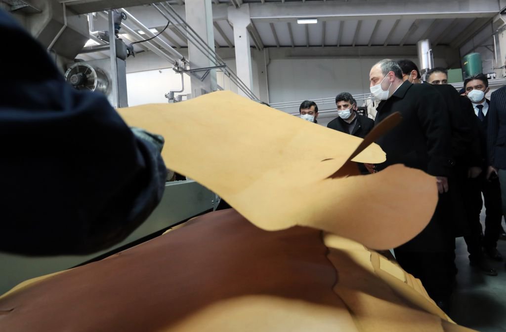 BAKAN VARANK GEREDE’DE SANAYİ YATIRIMLARINI İNCELEDİ