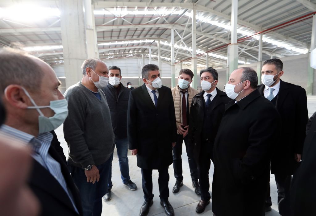 BAKAN VARANK GEREDE’DE SANAYİ YATIRIMLARINI İNCELEDİ