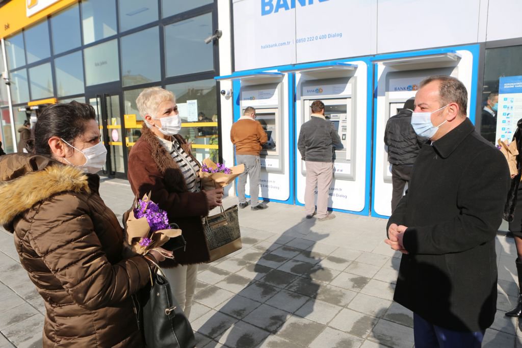 BAŞKAN ÖZCAN'DAN KADINLARA SÜRPRİZ