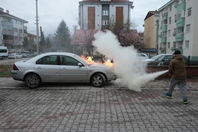 BİR ANDA ALEV ALEV YANMAYA BAŞLADI