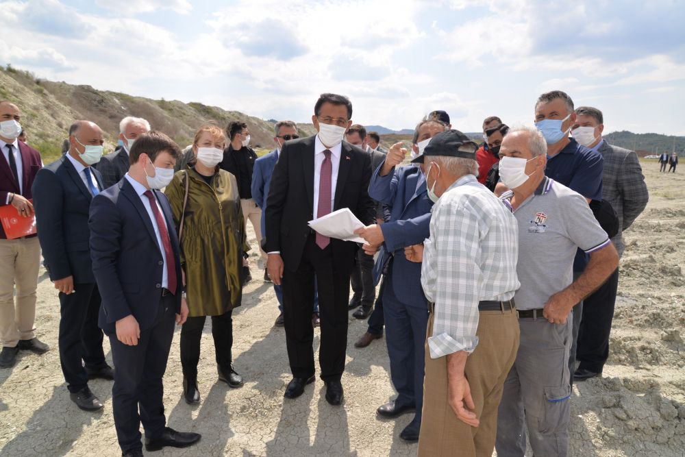 BİR KÖY YENİ YERİNE TAŞINIYOR