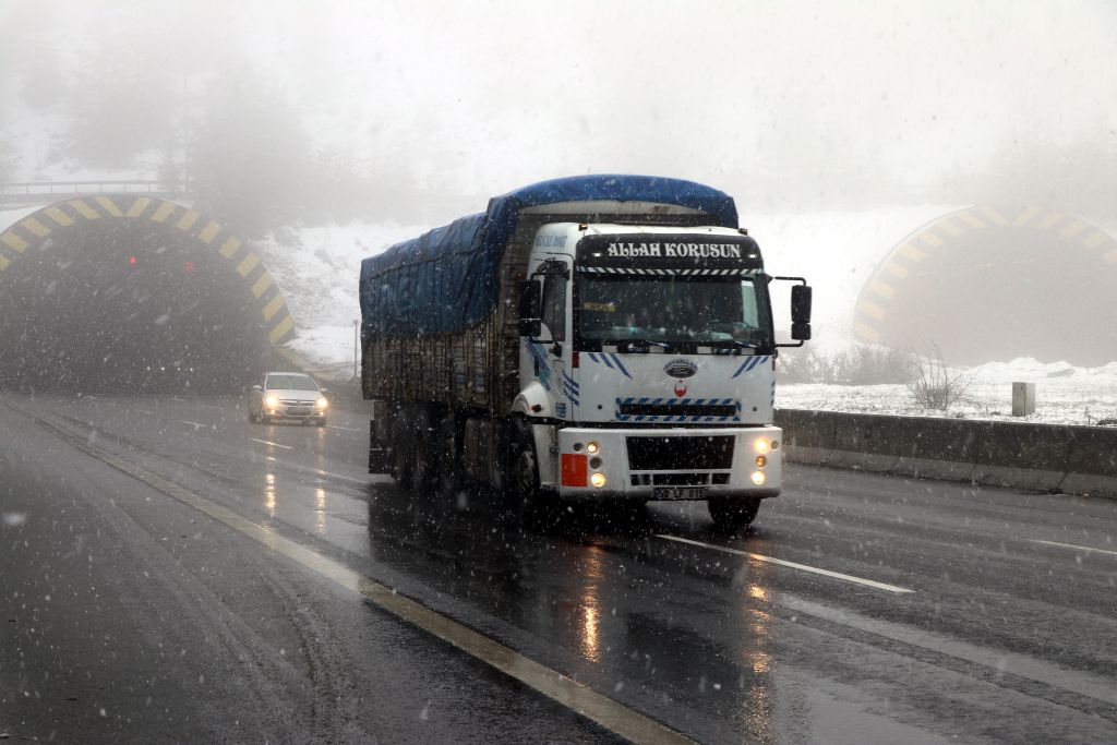 KAR GERİ DÖNDÜ...