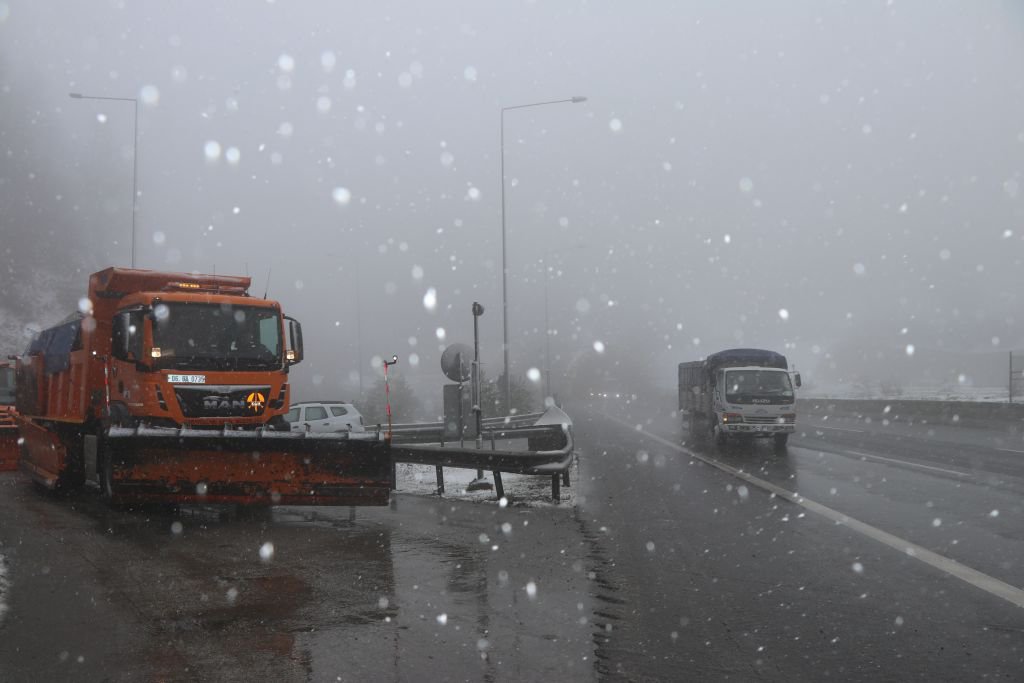 KAR GERİ DÖNDÜ...
