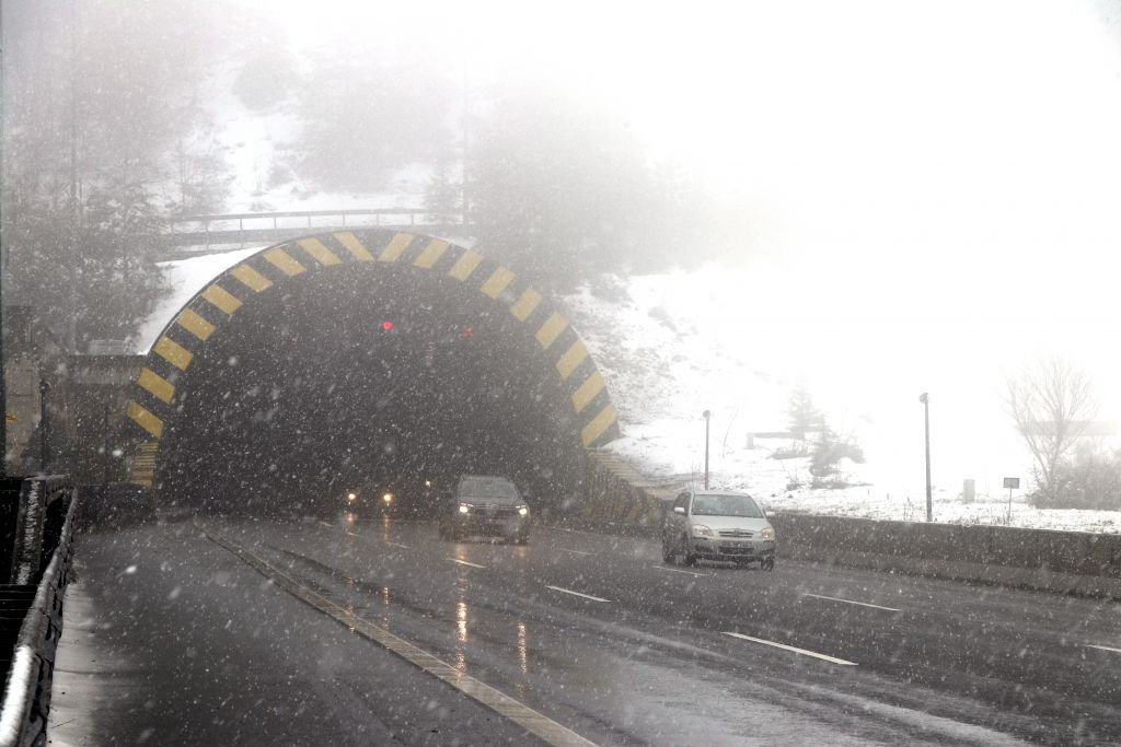 KAR GERİ DÖNDÜ...