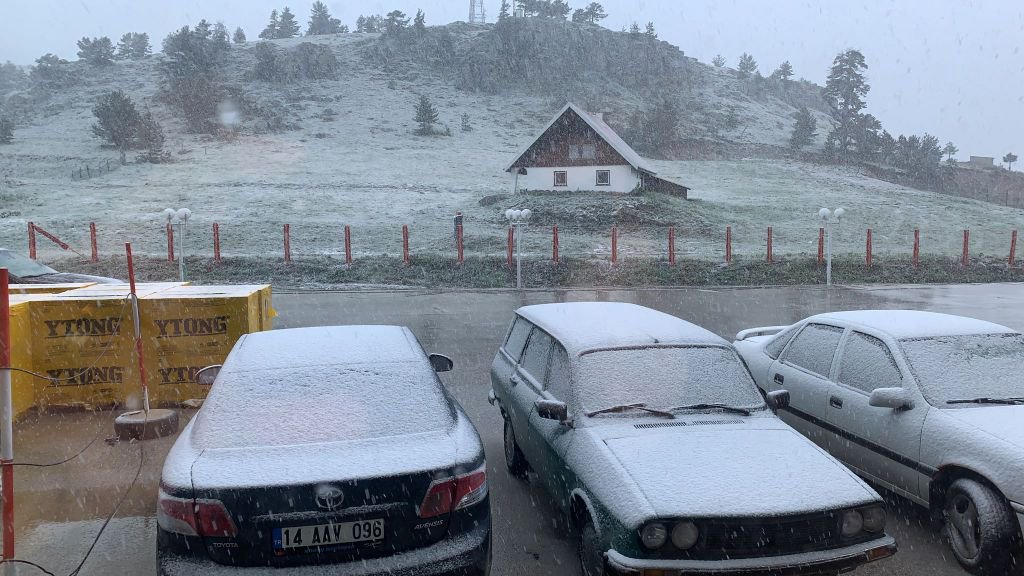 BOLU'DA HAZİRAN AYINDA KAR SÜRPRİZİ