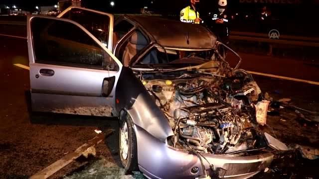 BOLU’DA OTOMOBİL KAMYONETLE ÇARPIŞTI