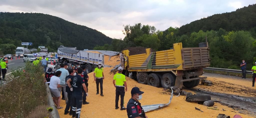 OTOYOL SAVAŞ ALANINA DÖNDÜ