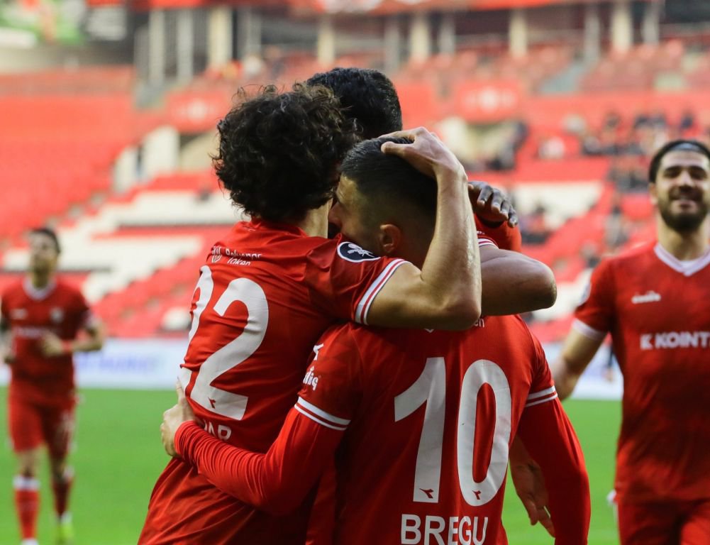 BÜYÜK FIRSATI TEPTİK