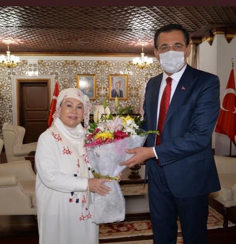 DUAYEN İSİMDEN VALİ ÜMİT’E ZİYARET