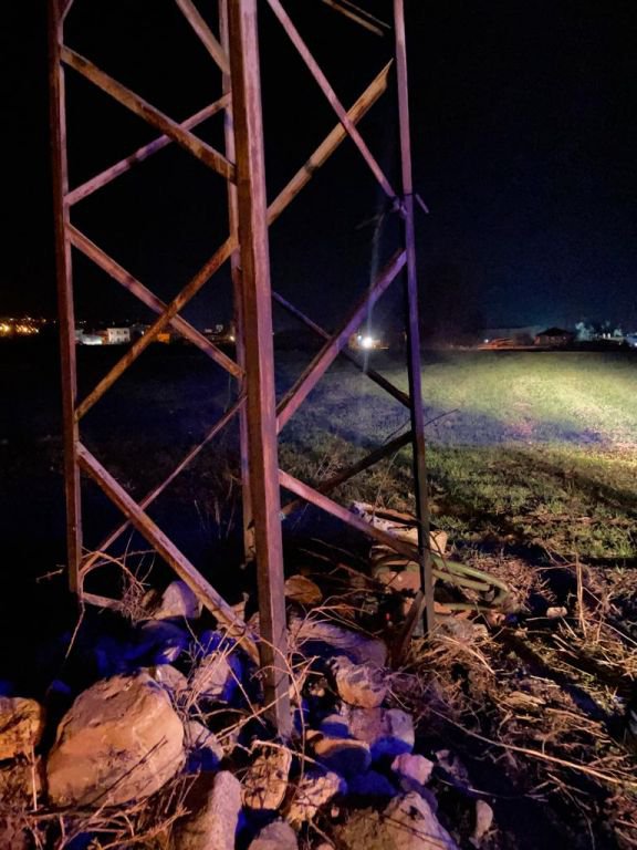 ELEKTRİK DİREĞİNE ASILI HALDE BULUNDU