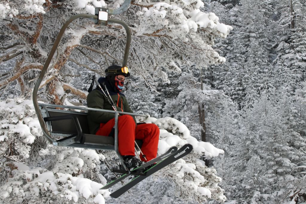 EN FAZLA KAR KALINLIĞI KARTALKAYA’DA ÖLÇÜLDÜ