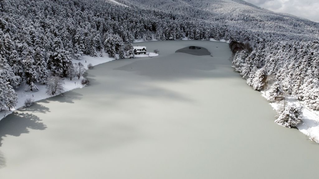 GÖLCÜK GÖRENLERİ BÜYÜLÜYOR