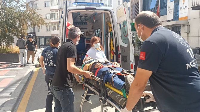 MOTOSİKLET SÜRÜCÜSÜ ÖLÜMDEN DÖNDÜ