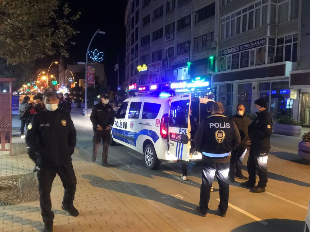 İZİNSİZ YABANCILAR POLİSTEN KURTULAMIYOR