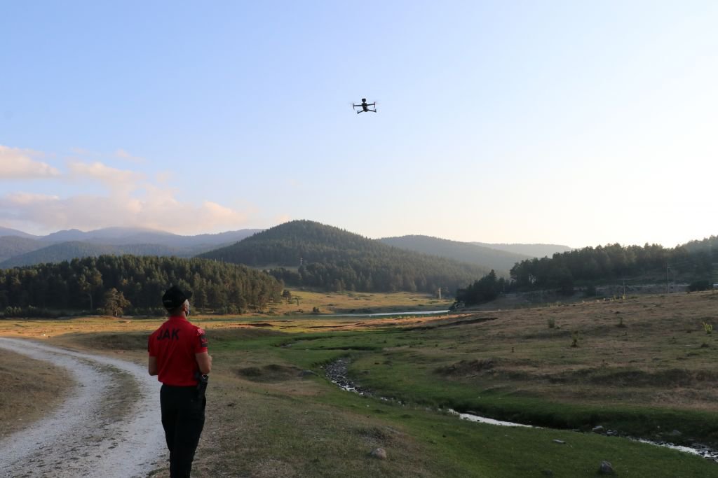 JANDARMA ORMANLARDA KUŞ UÇURTMUYOR