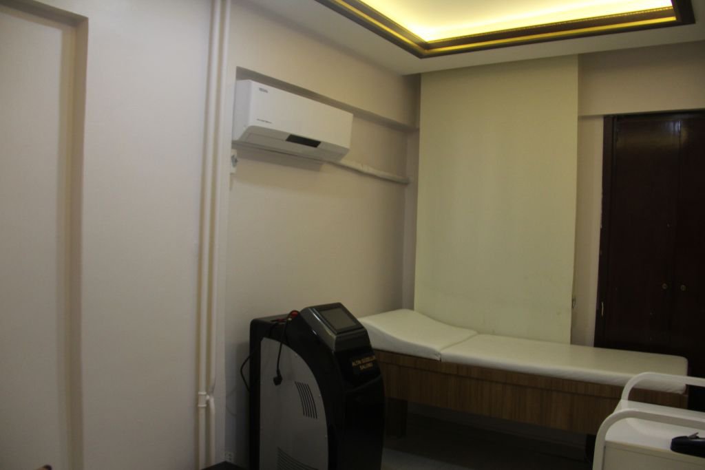 KANADA'DA EĞİTİM ALDI BOLU'DA GÜZELLİK SALONU AÇTI