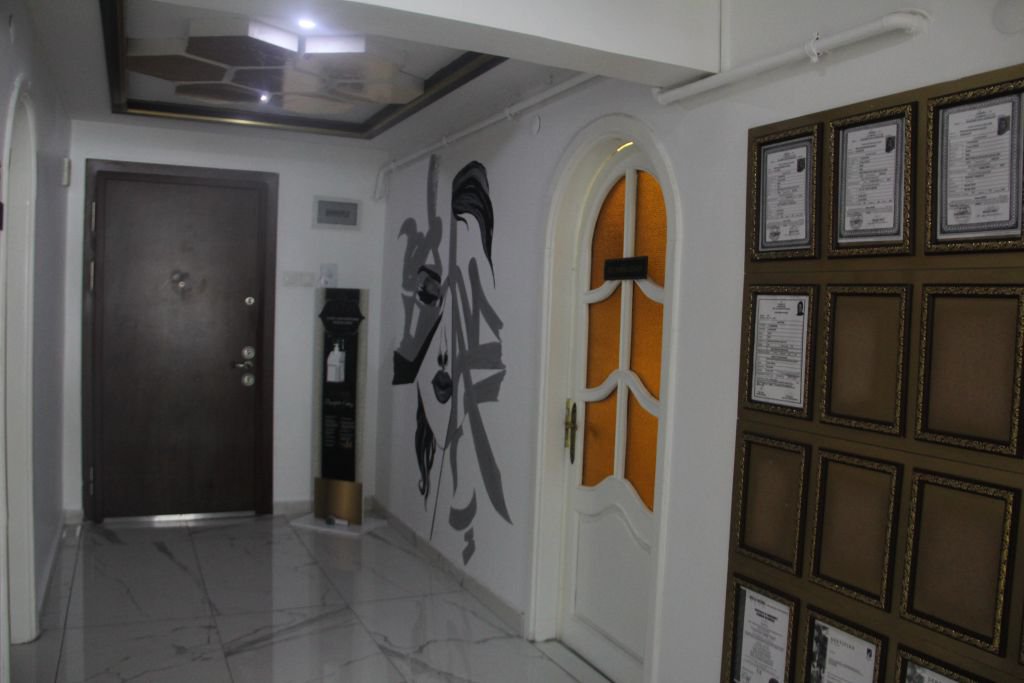 KANADA'DA EĞİTİM ALDI BOLU'DA GÜZELLİK SALONU AÇTI