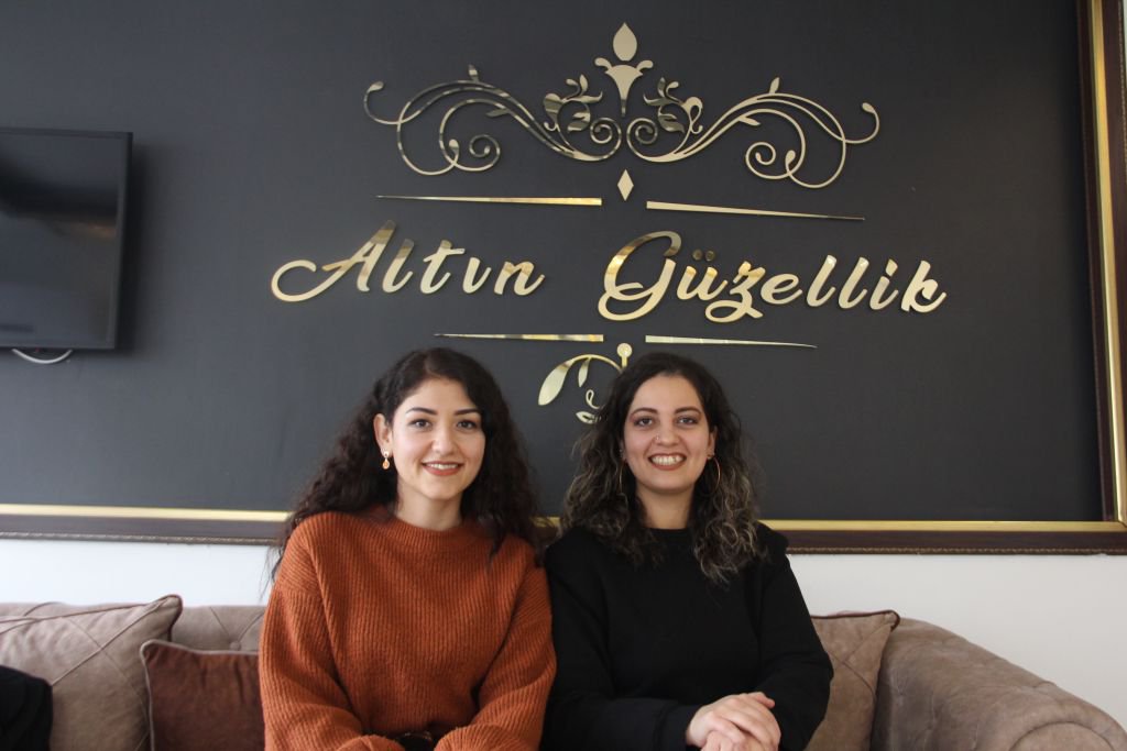 KANADA'DA EĞİTİM ALDI BOLU'DA GÜZELLİK SALONU AÇTI