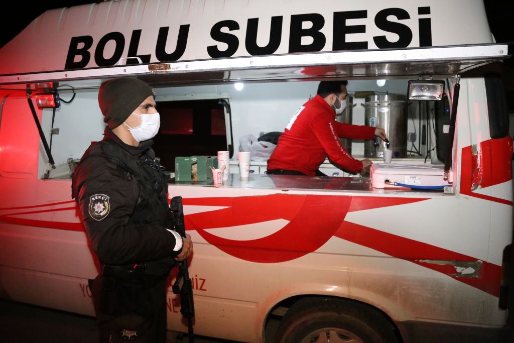 KIZILAY'DAN ÇAY ÇORBA İKRAMI