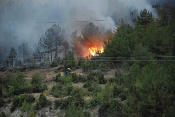 KOMŞUDA BÜYÜK YANGIN