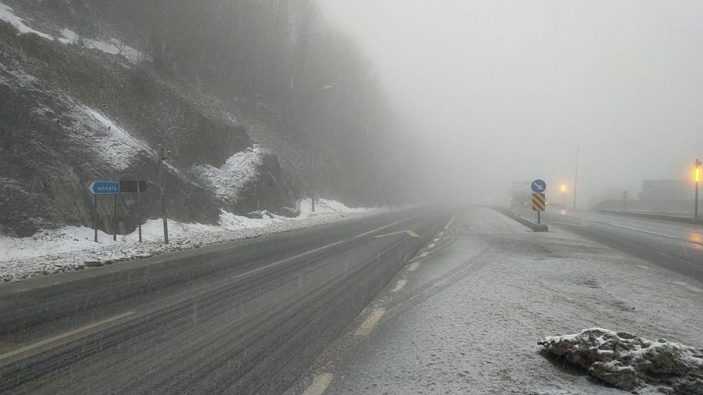LAPA LAPA KAR YAĞIYOR