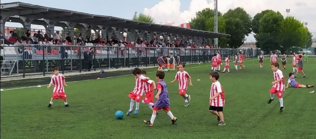 BOLUSPORLU MİNİKLER SAHALARINA KAVUŞTU