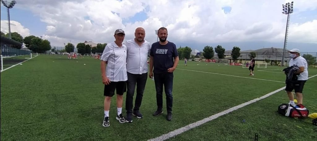 BOLUSPORLU MİNİKLER SAHALARINA KAVUŞTU