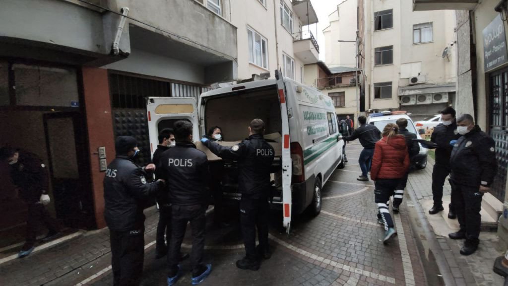 ÖNCE KARISINI SONRA KENDİNİ ÖLDÜRDÜ