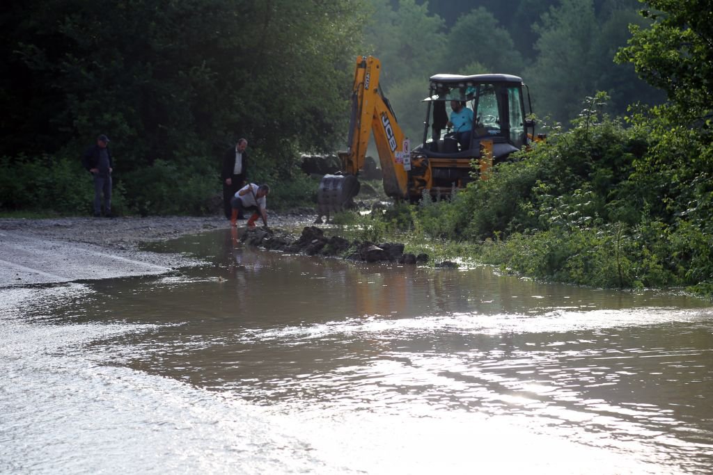 SAĞANAK SU BASKINLARINA NEDEN OLDU