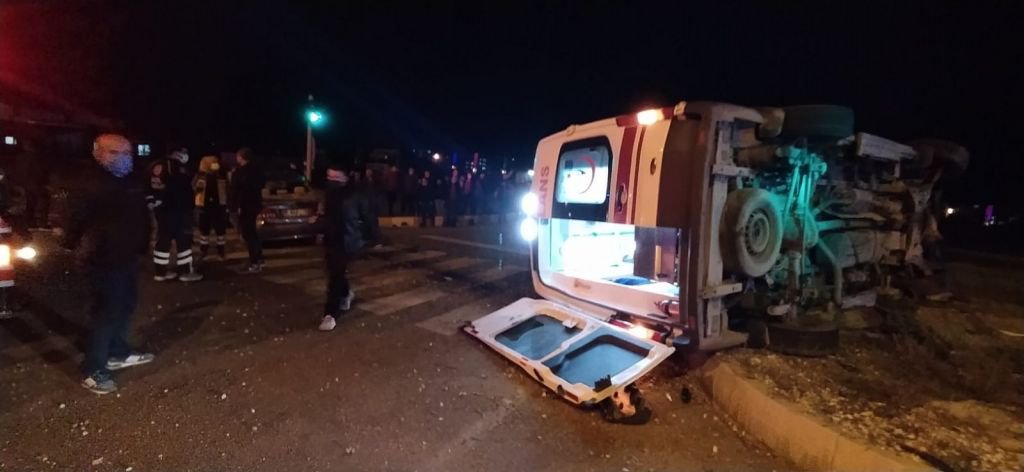 SAĞLIK ÇALIŞANLARI ÖLÜMDEN DÖNDÜ