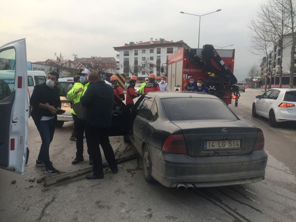 ŞEHRİN MERKEZİNDE ZİNCİRLEME KAZA