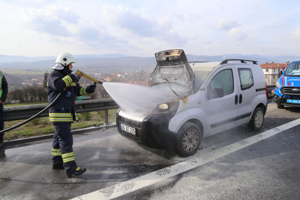 SEYİR HALİNDEYKEN ALEV ALDI