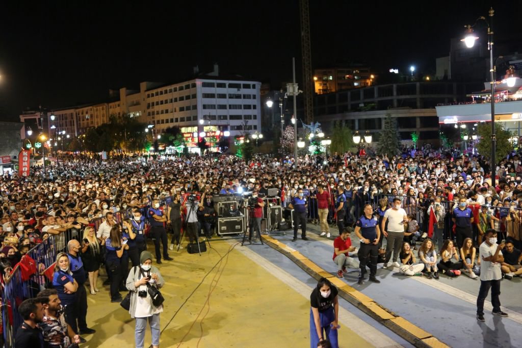 SİMGE BOLULULARI COŞTURDU