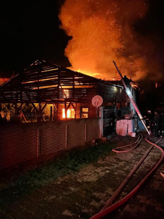 SOBAYI YAKMAK İSTERKEN EVİNİ YAKTI