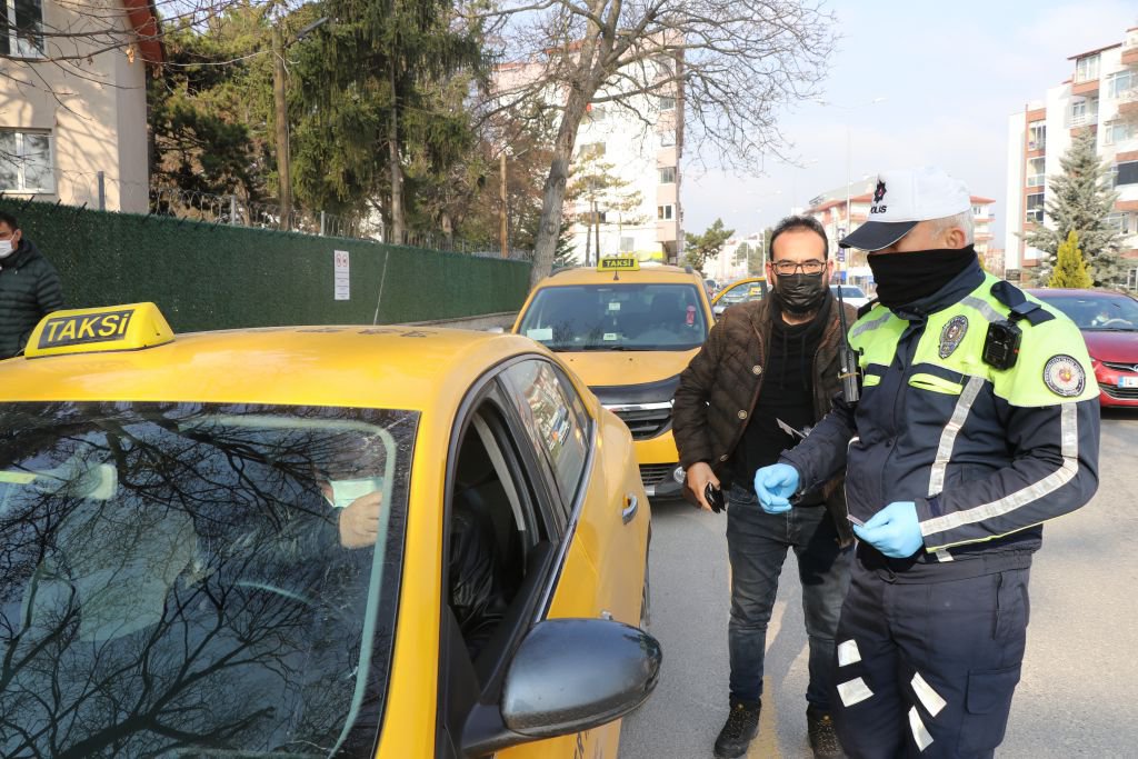 TAKSİLERE KORONAVİRÜS DENETİMİ