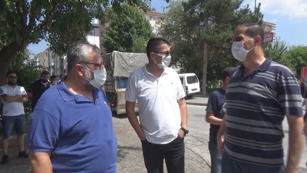 TANJU ÖZCAN'A SUYLA PROTESTO DENEMESİ