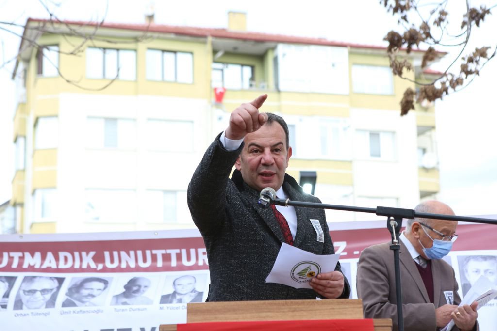 UĞUR MUMCU PARKI YENİLENDİ