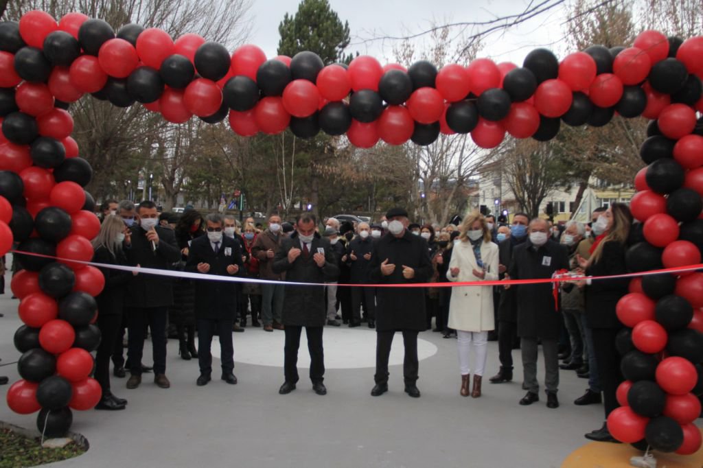 UĞUR MUMCU PARKI YENİLENDİ