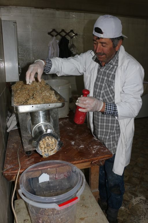 UĞUT TATLISININ TADINI YAŞATIYORLAR