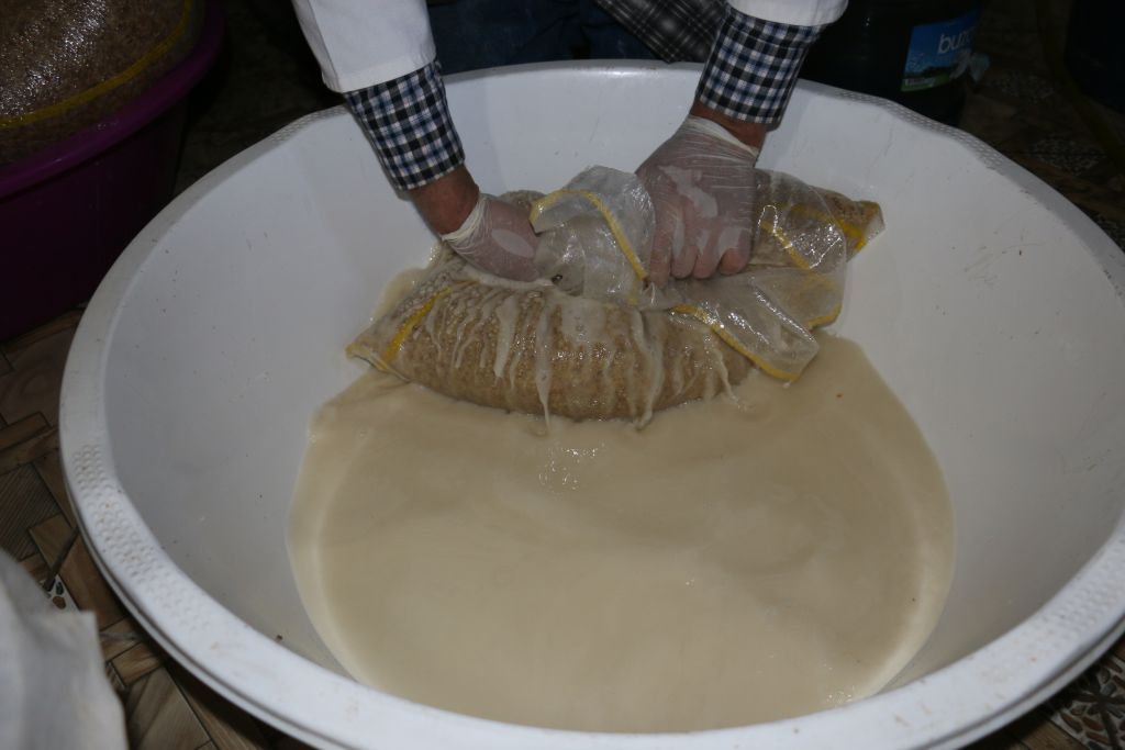 UĞUT TATLISININ TADINI YAŞATIYORLAR